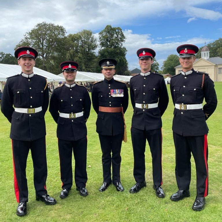 ColdstreamGds's tweet photo. The Coldstream Guards welcome four new officers into the regiment. We would like to congratulate them on finishing their training and wish them the very best of luck in their future careers!
#TheGuards #Coldstream #Infantry #BritishArmy #BeTheBest #Officers #Congratulations https://t.co/xNwkqttaZw