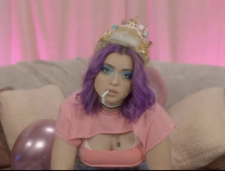 HeyViolet_Japan's tweet photo. RenaのInstagramより

“Party Girl” MVからのワンショット！ https://t.co/A0Z0Uk0sA2