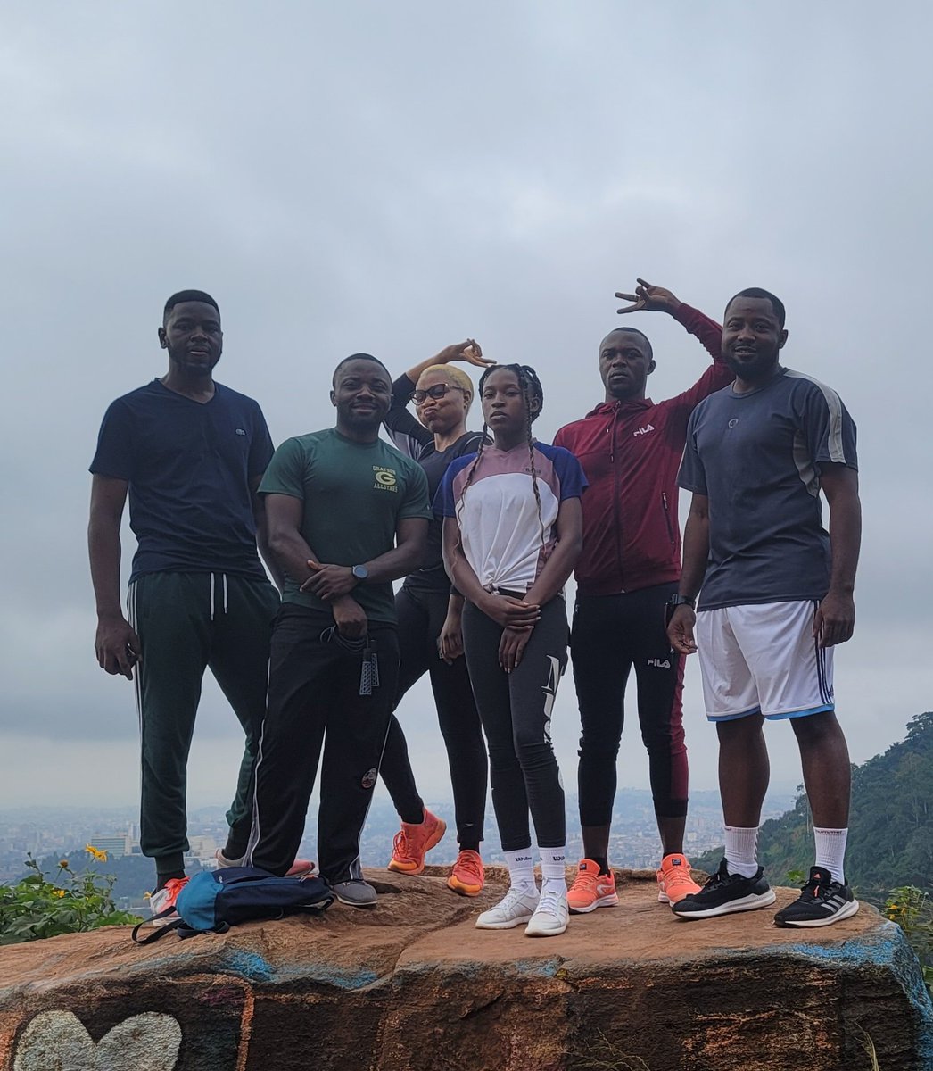 CFonsho's tweet image. Saturday grind 🏔🏃🏾 (Mt Febe) with @salahkimmie, @PascalNfor, @tezoabanda, @EpohEssouman &amp;amp; @lilprincesssih. ✌🏾