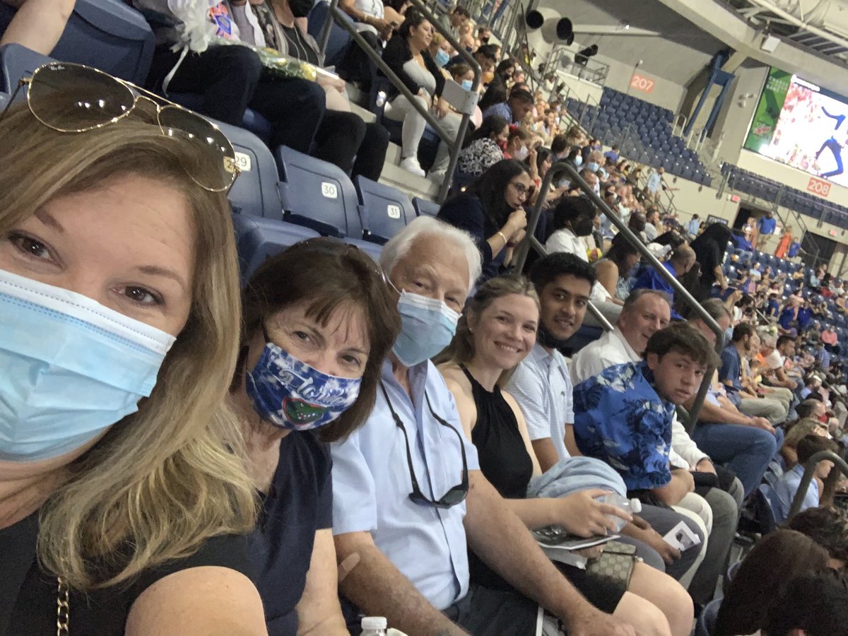 SuzMoo's tweet photo. Awaiting the graduates! #ufgrad 💙🐊🧡🎓.   Go Cameron!! https://t.co/AWH1bfO3N6