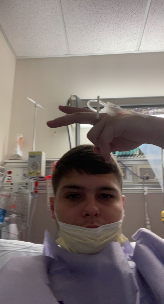 KelbaughNick's tweet photo. Acl surgery was a success, I went with the Patellar tendon Graft. Already starting physical therapy off strong, ready for what the future has in stored! https://t.co/IimcwjN5gU