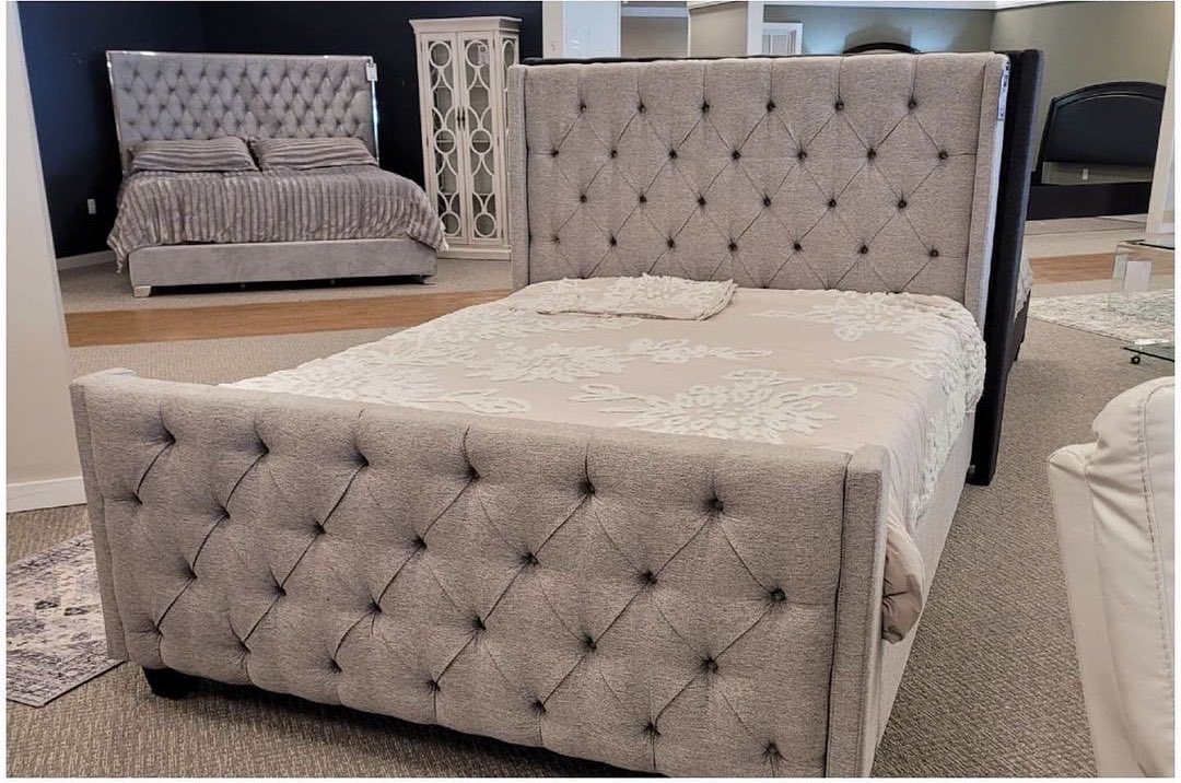 MarshallHomeSTL's tweet image. Fits any room, luxury for less at Marshall Home Marshallhome.com