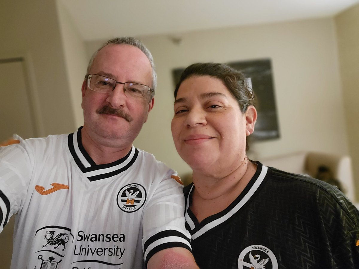 AzSwans's tweet image. Cmon you Swans @SwansOfficial @StatesideJacks @LauraCRichards1 @kingofthewelsh