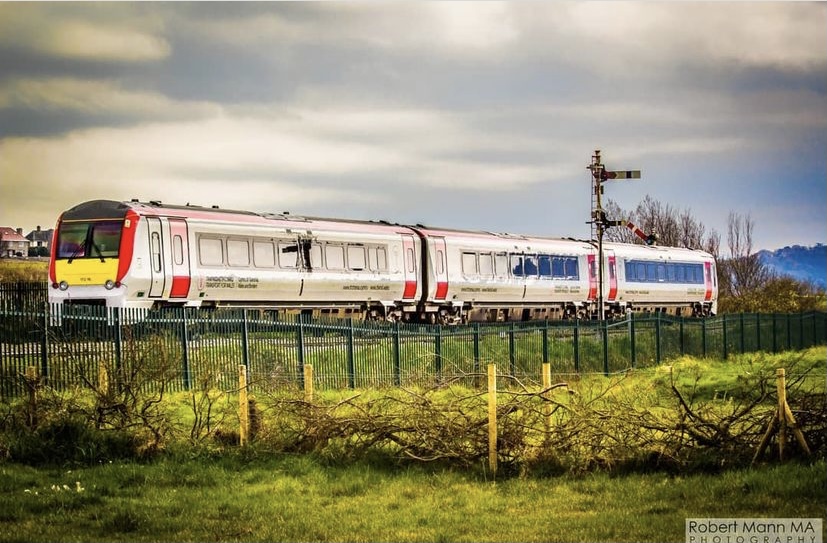 tfwrail's tweet photo. ⚠️There have been changes to @WelshGovernment guidance.

As the coronavirus measures ease we ask you to remember that we all have a part to play in #KeepingWalesSafe

ℹ To familiarise yourself with the updated FAQs visit: https://t.co/txLBKcDcEU

#TravelSafer https://t.co/HBA8Lyc1aa