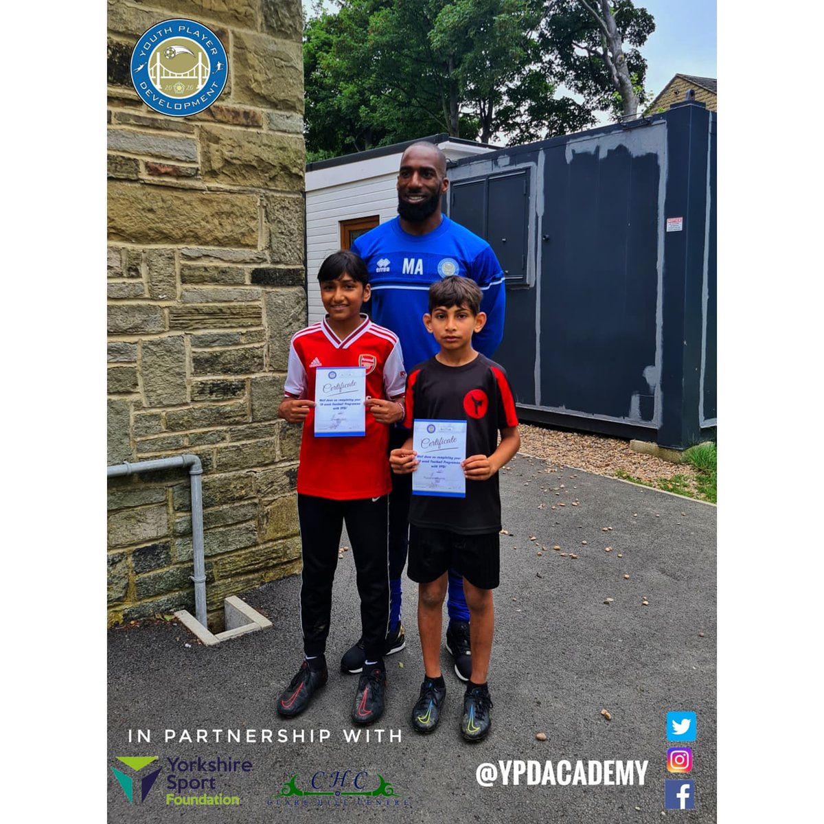 YPDacademy's tweet photo. We had some happy faces at @Clarehillcentre today! The children who completed their 10 wk football programme received a certificate for their hard work!

It's been great to team up with @YorkshireSport to help provide #YPDHuddersfield more sporting opportunities

#YPDCommunityCIC https://t.co/nZK72QFFqa