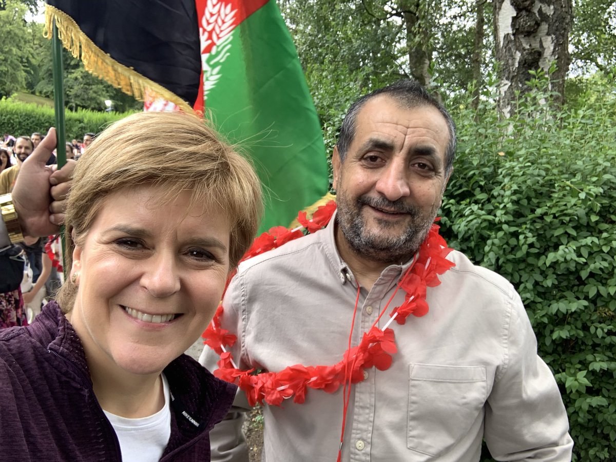 MohammadAsif_1's tweet photo. With our beautiful First Minister of Scotland at Govanhill International Festival.
The only head of state in Western Europe who welcomes refugees & migrants to Scotland. @NicolaSturgeon
#RefugeesWelcome
#GovanhilInternationalFestival
#AnotherScotlandIsPossible https://t.co/h1IoK5jCHb