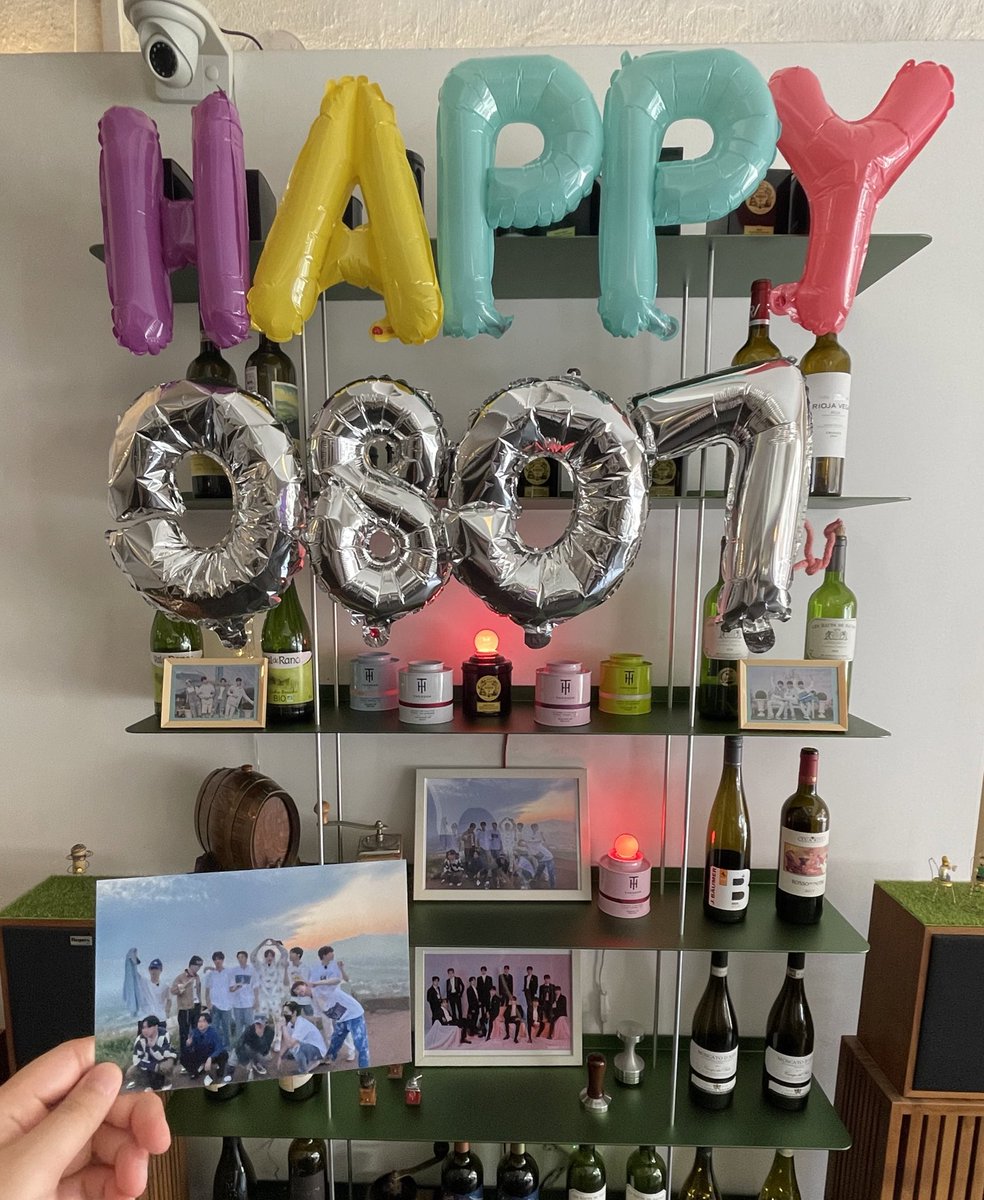 WOWJH_314's tweet photo. 우리 트레저 데뷔1주년 기념 카페
“뚜아에모아 바이 소피”

#TREASUREDAY_STEP1
 @treasuree0807 https://t.co/1UvctJUmpr