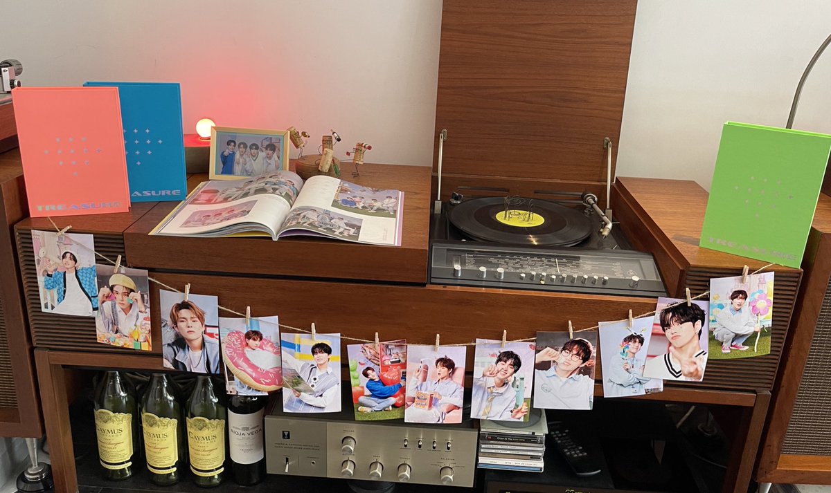 WOWJH_314's tweet photo. 우리 트레저 데뷔1주년 기념 카페
“뚜아에모아 바이 소피”

#TREASUREDAY_STEP1
 @treasuree0807 https://t.co/1UvctJUmpr