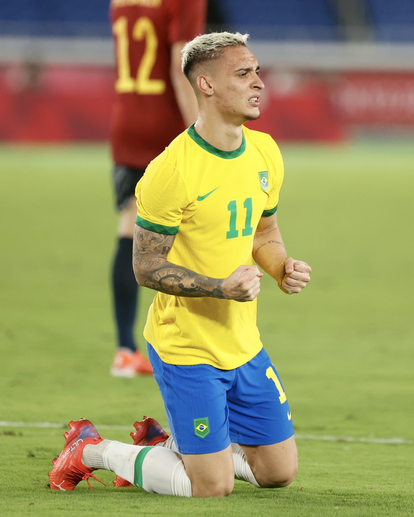 All About Ajax on X: 🇧🇷  HE'S ONLY GONE AND DONE IT! Antony & Brazil  win GOLD on the #Olympics, after beating Spain 2-1 in extra time! Antony  with the assist