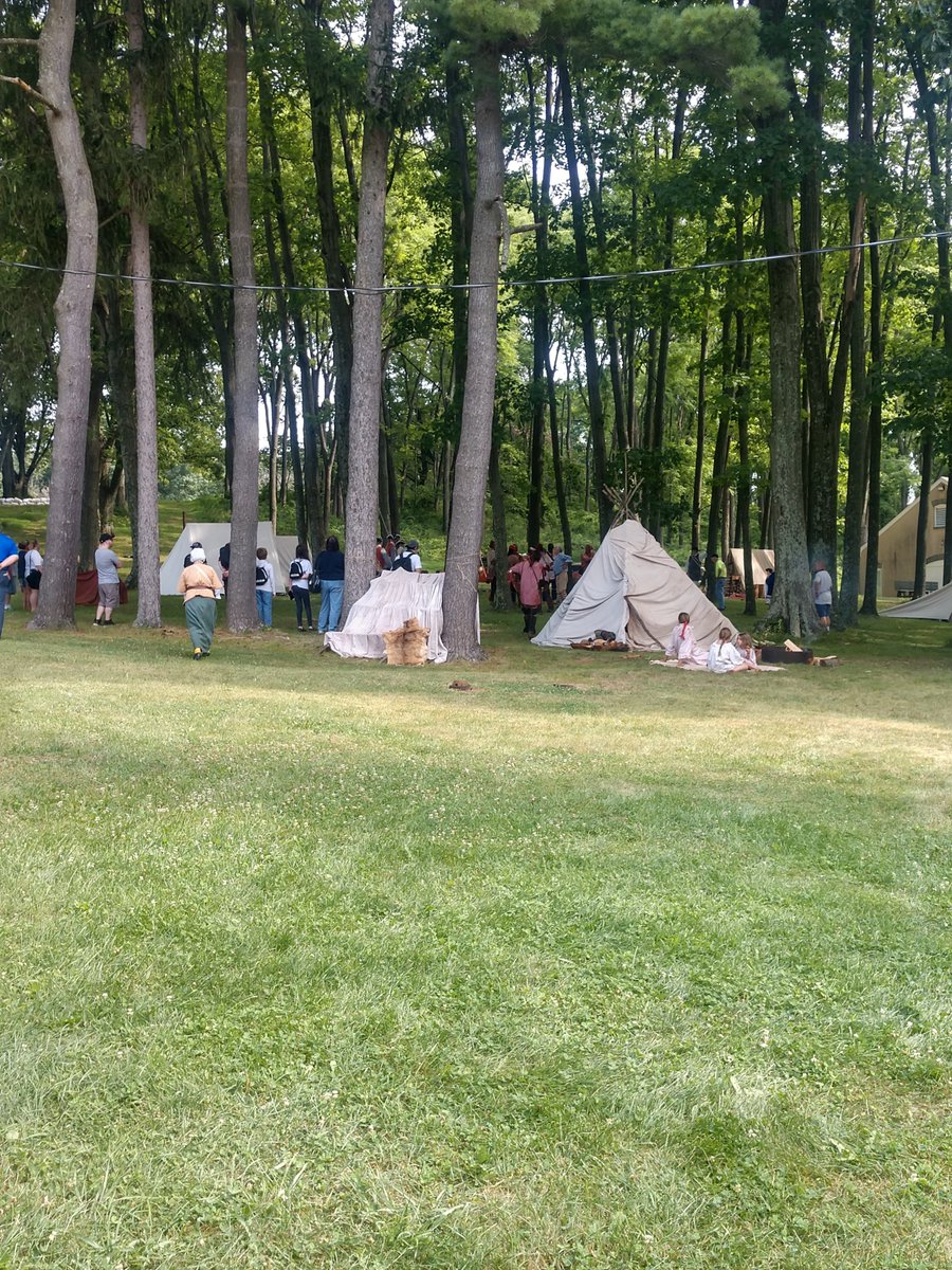 BushyRun1763's tweet photo. The British meeting with the Native Americans for Delivery of Grievances. #History  #BushyRun https://t.co/vPoy4YBb0t