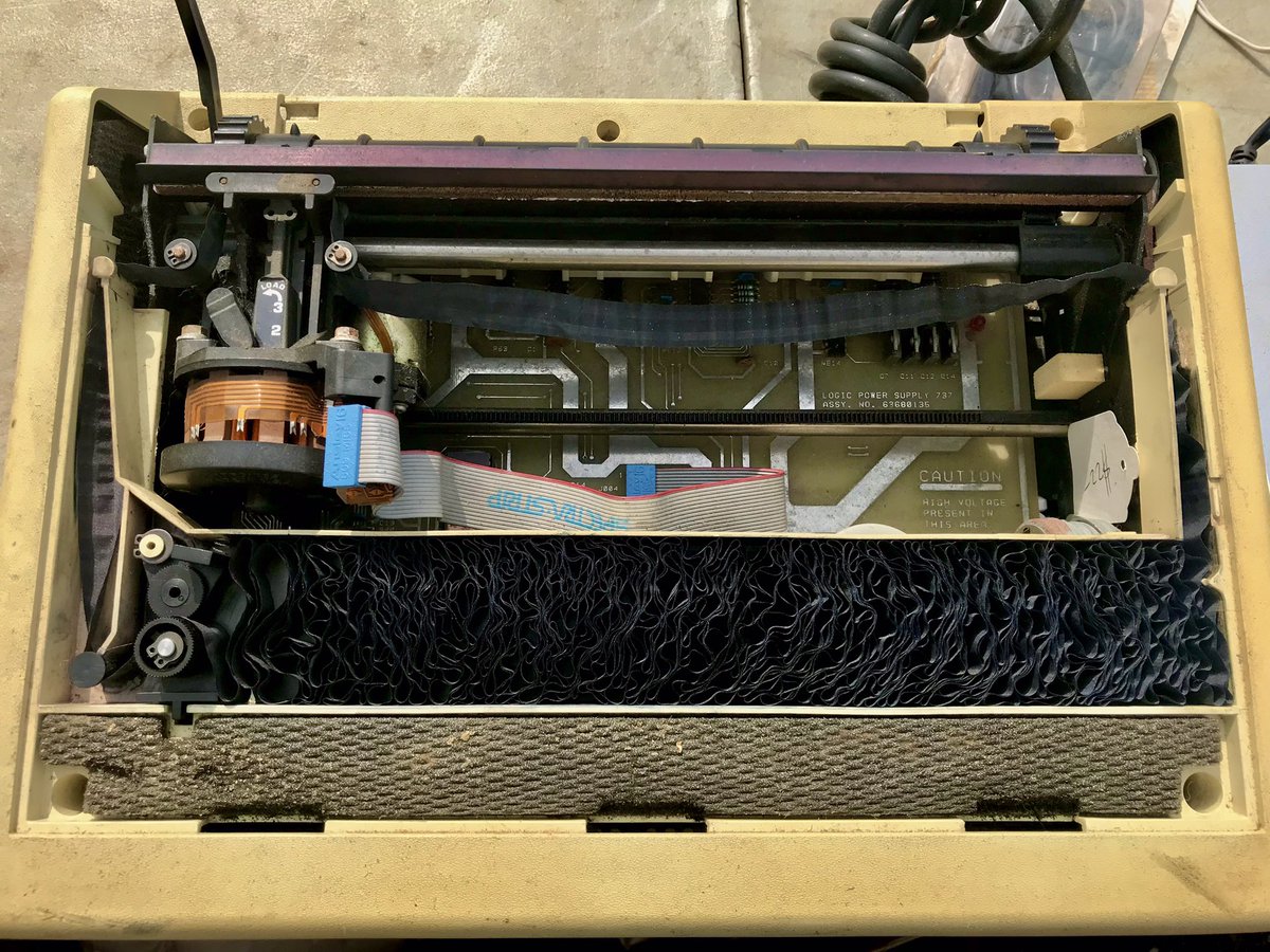 RetroFox8Bit's tweet photo. Check out this Centronics printer spotted at the flea market today. Not sure what system this was meant for with that connector. #Centronics #RetroPrinters https://t.co/1ODgG0oZ30