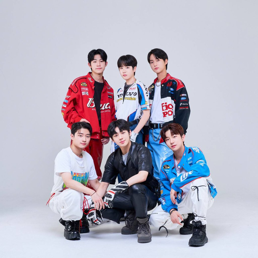 psy_oppa's tweet photo. 2nd 6 
#김동현 #KimDongHyun 
#은휘 #EunHwi 
#다니엘제갈 #DanielJikal 
#천준혁 #CheonJunHyeok
#이예담 #LeeYeDam
#오성준 #OhSungJun 
#라우드 #LOUD 
#pnation #피네이션 https://t.co/4jV9lN5TRw