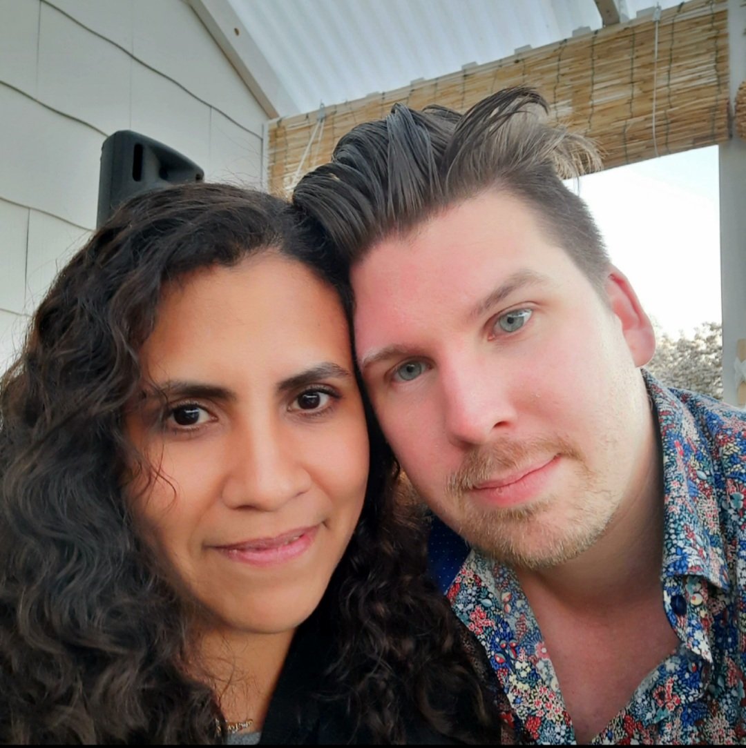 Några har undrat hur jag mår och vart jag tagit vägen. Kan meddela att jag mår superbra och ägnat den senaste tiden att vara nykär istället för Twitter❤ Haft en underbar sommar och hoppas ni har haft en lika underbar sommar som jag har😀