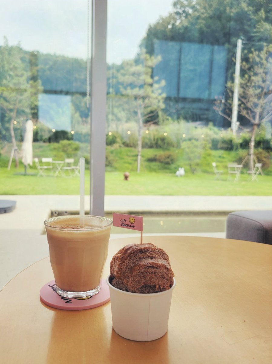 근황, 맨날 놀러다니기