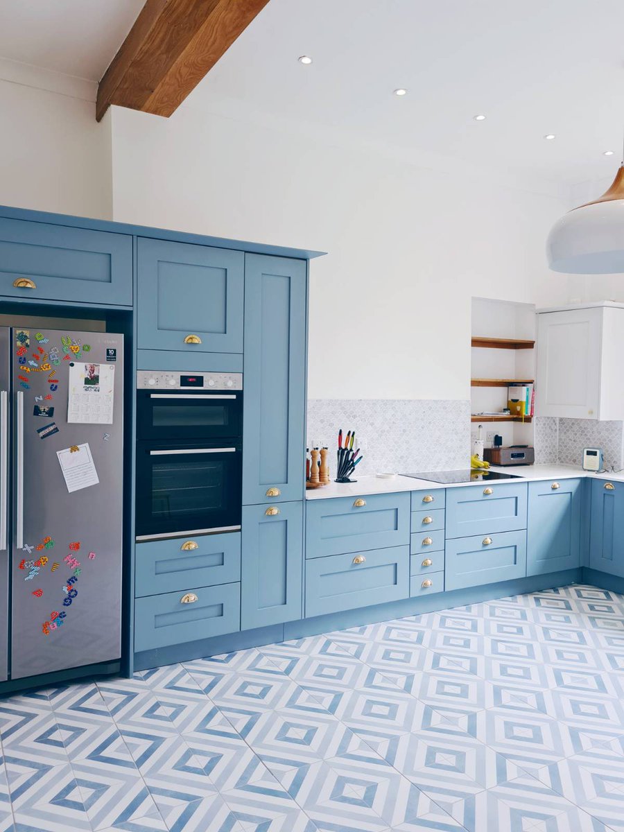 Regwood Street, Kitchen Renovation 

Check out our highlights on Instagram to see how we transformed this Glasgow tenement kitchen into this light, bright and beautiful kitchen.

#interiordesign #kitchenrenovation #glasgowtenementrenovation #improvedontmove #kitcheninteriors