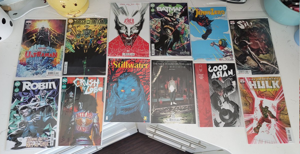 Two_Worlds_PC's tweet photo. My comics for the week. Gonna have a lot to talk about on this weeks podcast. Make sure you listen. #dc #marvel #Zdarsky #hulk #jennyzero #batman #ULTRAMAN #podcast https://t.co/2ux6w8dN6J