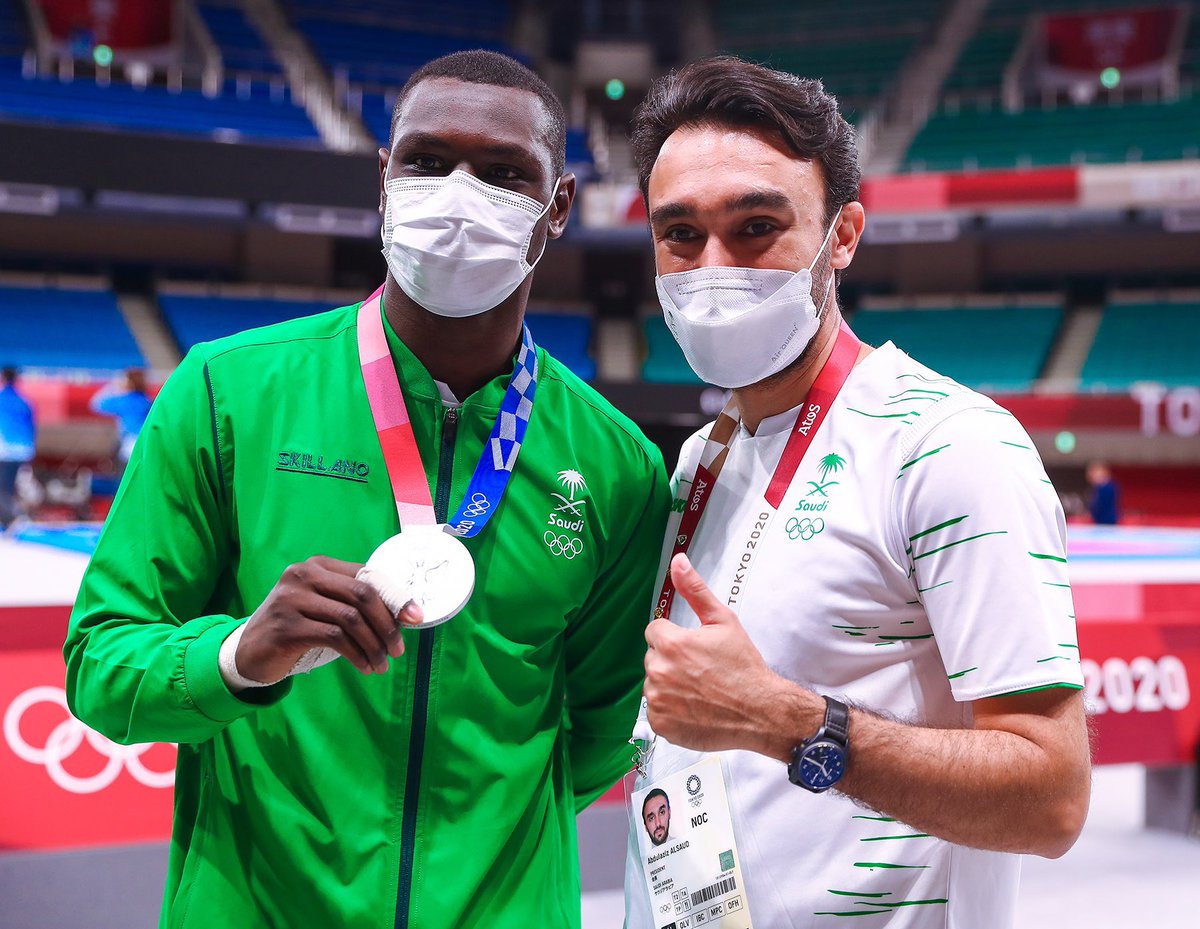 ariyadhiah's tweet photo. الفيصل مع البطل السعودي🇸🇦🥈

#طارق_حامدي 
#Tokyo2020 https://t.co/UwDpbASLHM