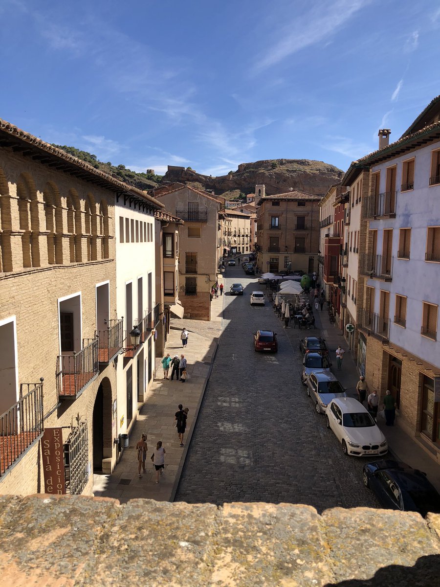 Paco Rubio (@pacorub02675956) on Twitter photo Calle Mayor desde la Puerta Baja, sede d nuestra clase d corneta. Gozamos d maravillosas vistas, lo cual es fácil, dada la belleza d Daroca.
#43edicion #cursodemusicaantigua #daroca <a href="/Ayto_Daroca/">Ayuntamiento de Daroca</a> Calle Mayor desde la Puerta Baja, sede d nuestra clase d corneta. Gozamos d maravillosas vistas, lo cual es fácil, dada la belleza d Daroca.
#43edicion #cursodemusicaantigua #daroca <a href="/Ayto_Daroca/">Ayuntamiento de Daroca</a>