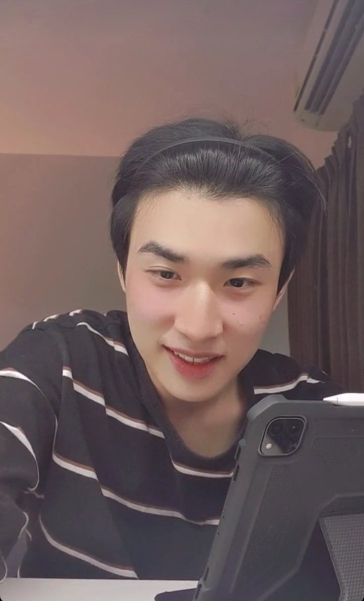 TitleTNT_PH's tweet photo. ponytail or headband?
you look cute with any hairstyle π₯Ίπ§‘
@Titletnt IG Live
#Titletnt #BestTITLE #UltimateTroop https://t.co/KzCmu1JaEs