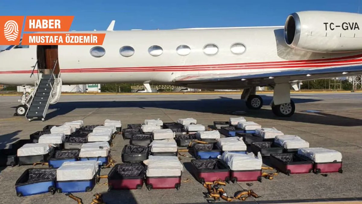 KukSalih's tweet photo. Brezilya’da kokain kaçakçılığı yaparken yakalanıp tutuklanan eski Başbakanlık VIP uçağınının pilotu için
Türk Büyükelçiliği tarafından bir avukat görevlendirildiğini duydunuz mu?

Devlet!? ne zamandır beri uluslararası kokain kaçakçılarını savunuyor? https://t.co/lB50ULbcPM