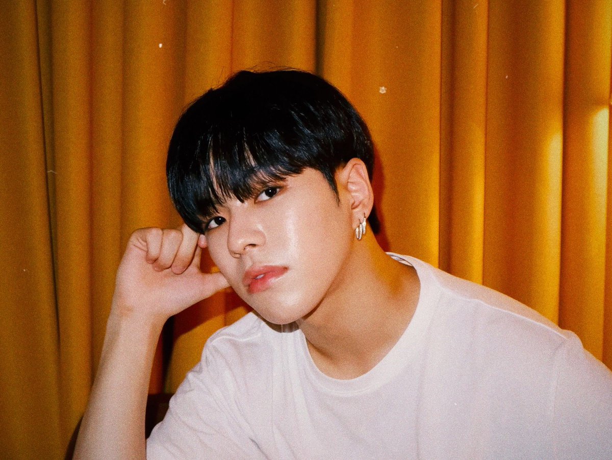 พอเถอะแจซาฮิ มันโป๊ะ คนเขาจับได้หมดแล้ว มาลงรูปคู่ให้มันจบๆเถอะ