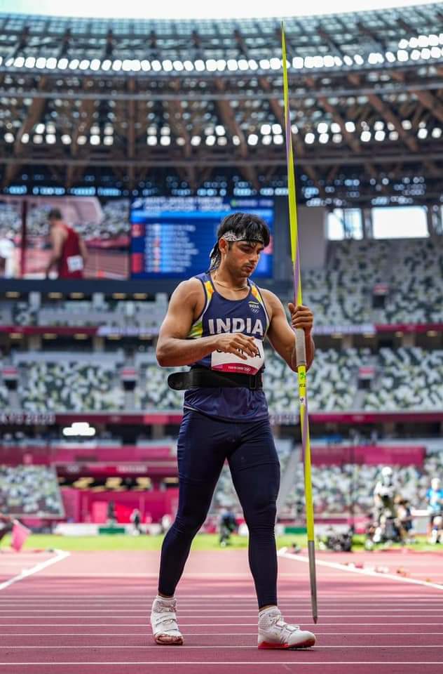 Kumar_san29's tweet photo. स्वर्णिम इतिहास रचते हुए #NeerajChopra जी आपके द्वारा #TokyoOlympics में जेवलिन थ्रो में स्वर्ण पदक जीत #भारत देश को पूरे विश्व में गौरान्वित किया है ।

देश के युवाओं के लिए आप प्रेरणास्रोत है । हर भारतीय को आप पर गर्व है ।
 #goldmedal #Tokyo2020Olympics #Tokyo2021 #Cheer4India https://t.co/U6qJSACqCh