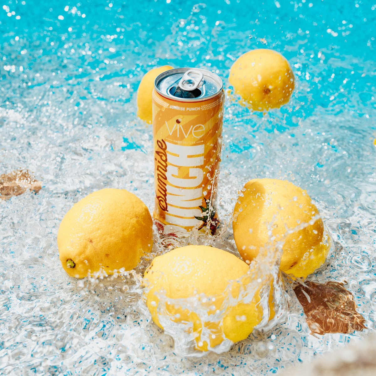Truly exploding with flavor 😵 
Enjoy some Saturday Sunrise sips by the pool! 
#DrinkBold #LiveBold