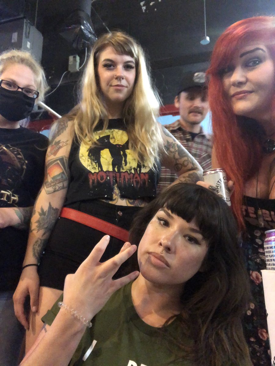 cryptidbaddie's tweet photo. WE FUCKIN OUT HERE https://t.co/kBXFBaBALU