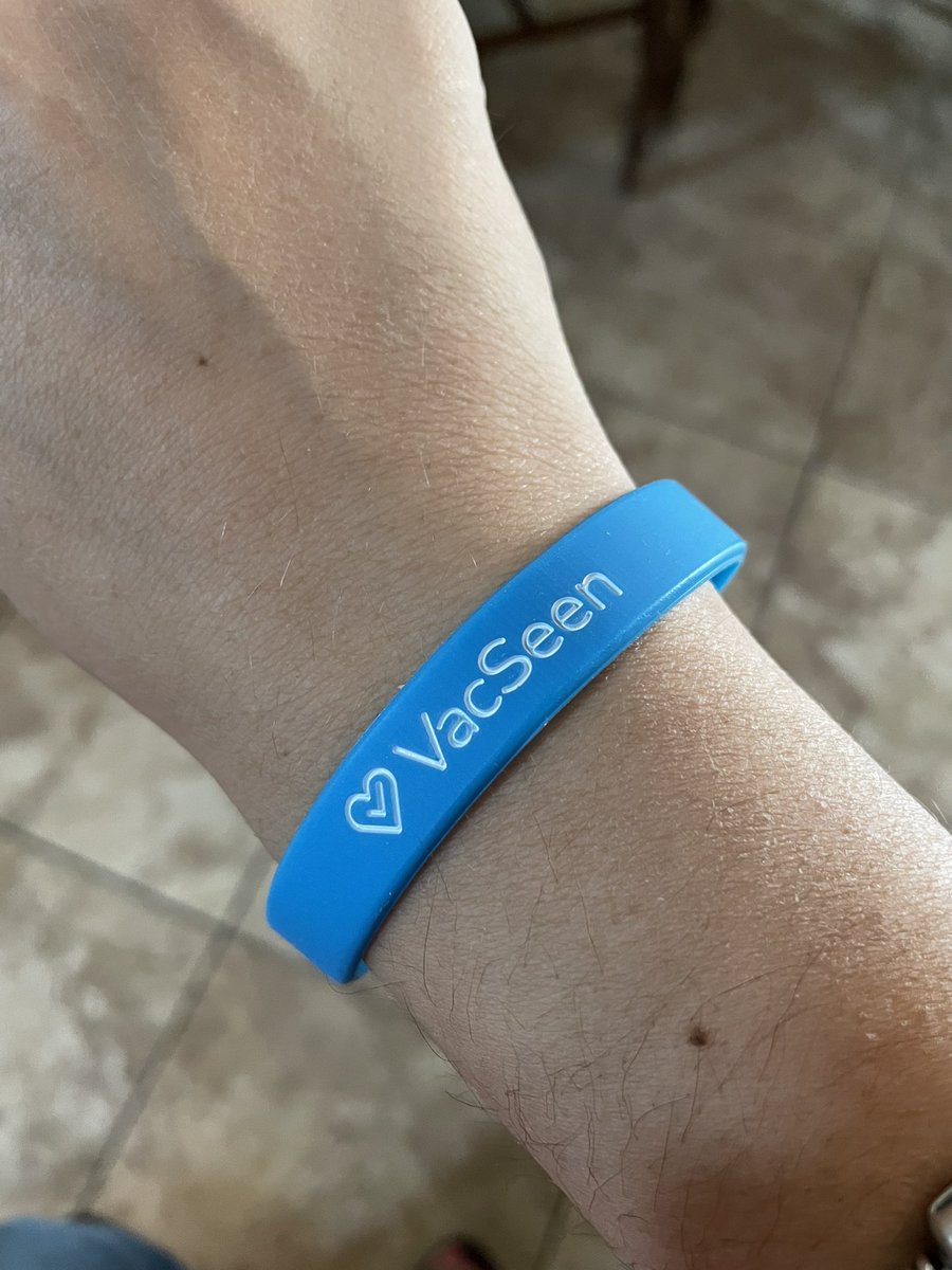 SamCrunk_NVDNC's tweet photo. LET’S GET THIS DONE!!!!!! #vacseen #GetVaccinated @VacSeenOrg 💙💙🇺🇸🇺🇸 https://t.co/68MGycQ8qd