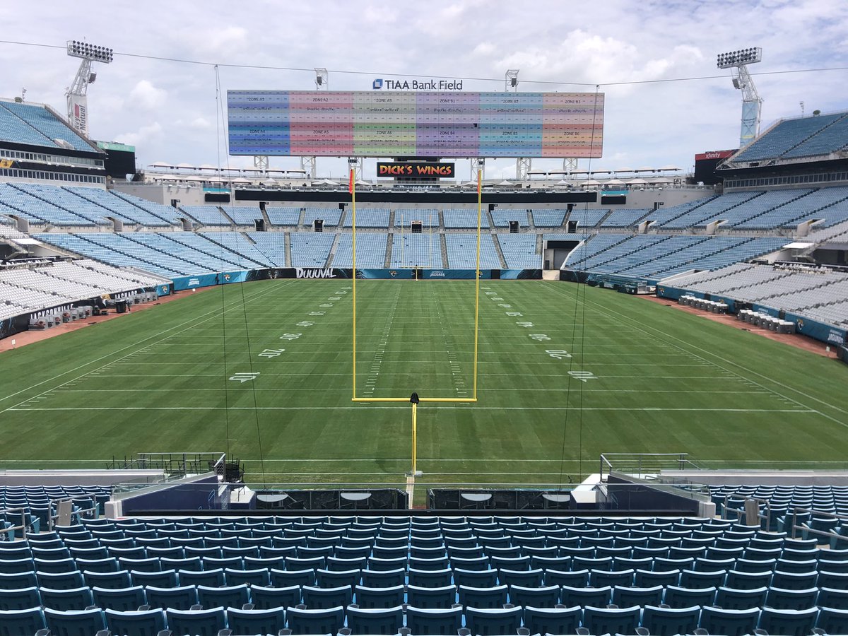 What a difference a week makes!  Thanks to #LaserTurf <a href="/ProTurf_GA/">PRO-TURF</a> and the crew we have here for making it happen during #TrainingCamp2021! <a href="/ASMGlobalLive/">ASM Global</a>