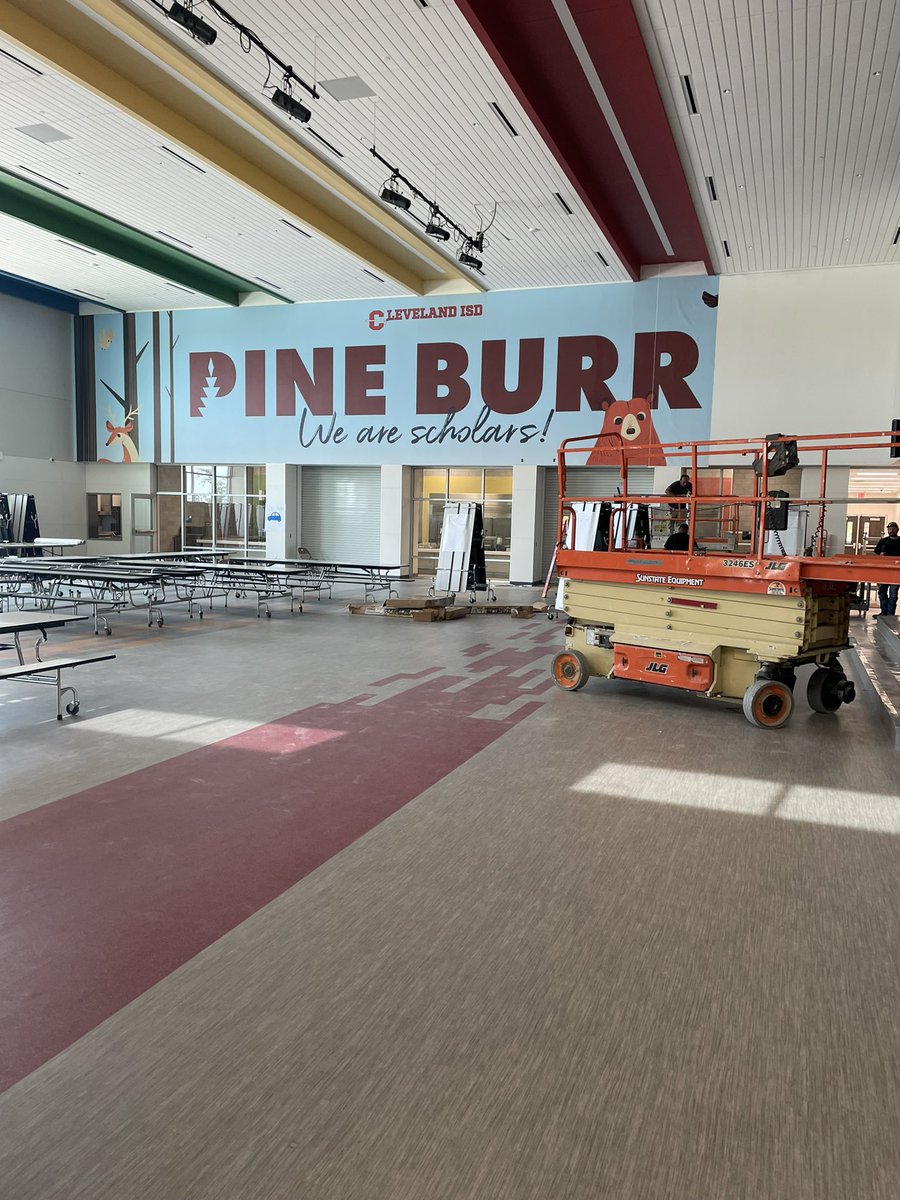JenniferFishba1's tweet photo. Pretty amazing to see @PineBurrCISD come together ❤️🌲 https://t.co/QlWkLuW1p0