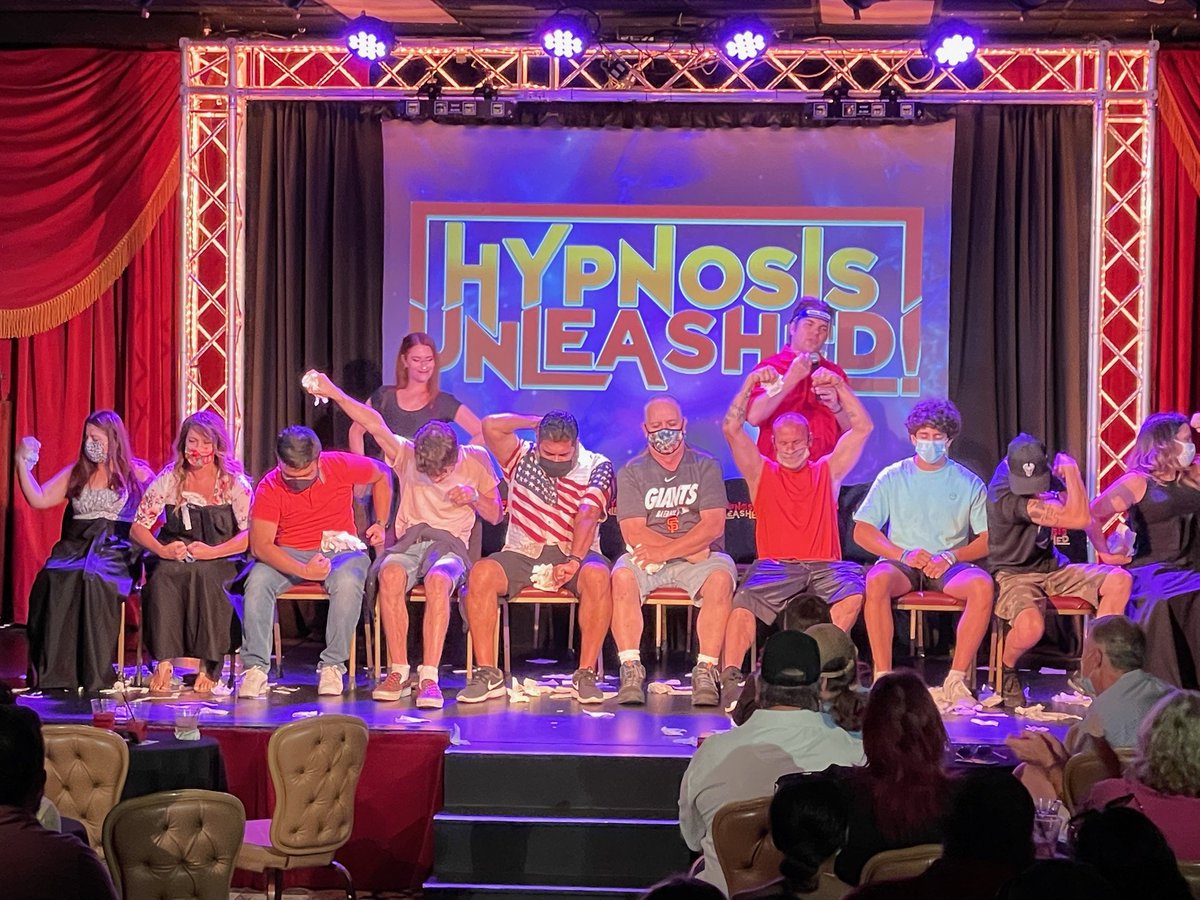 HypnotistKevin's tweet photo. Fun volunteers turned into superstars! Hypnosis Unleashed every Tues-Sat 9pm @4QueensLV https://t.co/5nJmfW3GA4