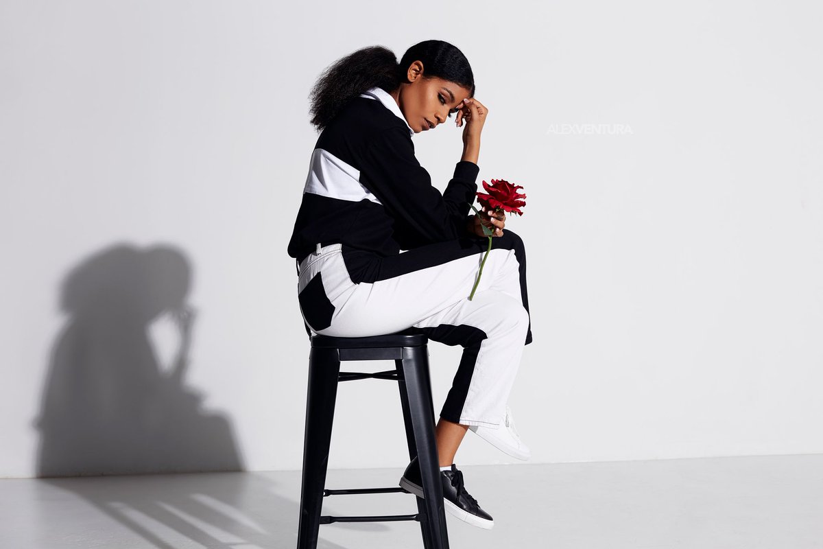 valexv84's tweet image. What does a single red rose mean to you?

Published in Luxia July 2021
Model: Ciana Ibanez
Location: Altered Visions Studio
Edited with NBP Retouch Tools

#fashion #highfashion #nbpretouchtools #alteredvisionsstudio #portraitphotographer #studioportrait #canonportrait #strobeking