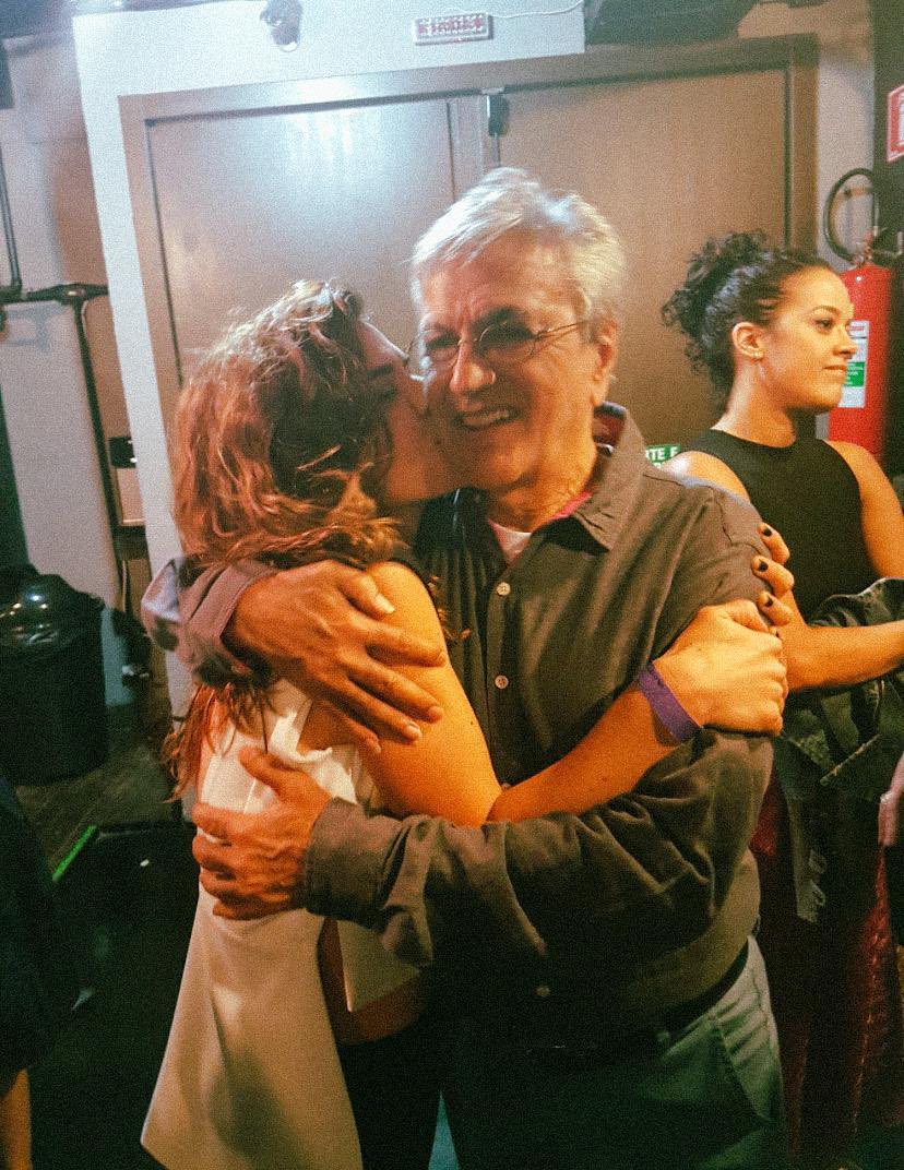 É ele Brasil!!! 
Parabéns querido Caetano, te amo ! ❤️