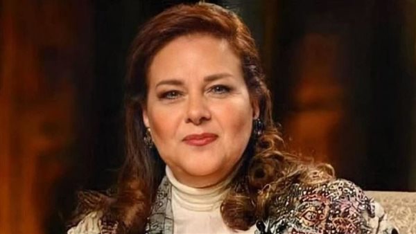 أشرف زكى يكشف موعد جنازة ودفن دلال عبد العزيز للتفاصيل