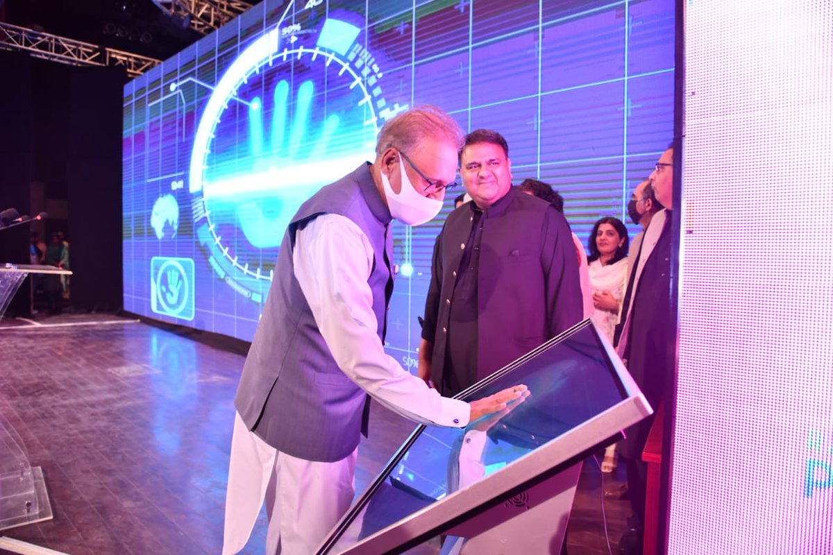KingSiasi's tweet photo. President Dr. #Arif_Alvi Inaugurated The Digitization of State Media Institutions. The Project is Part of The #National_Digital_Information_Platform in The Light of The Prime Minister's Vision of #Digital_Pakistan.
#PakistanZindabad🇵🇰 https://t.co/p8kDGNAy9R
