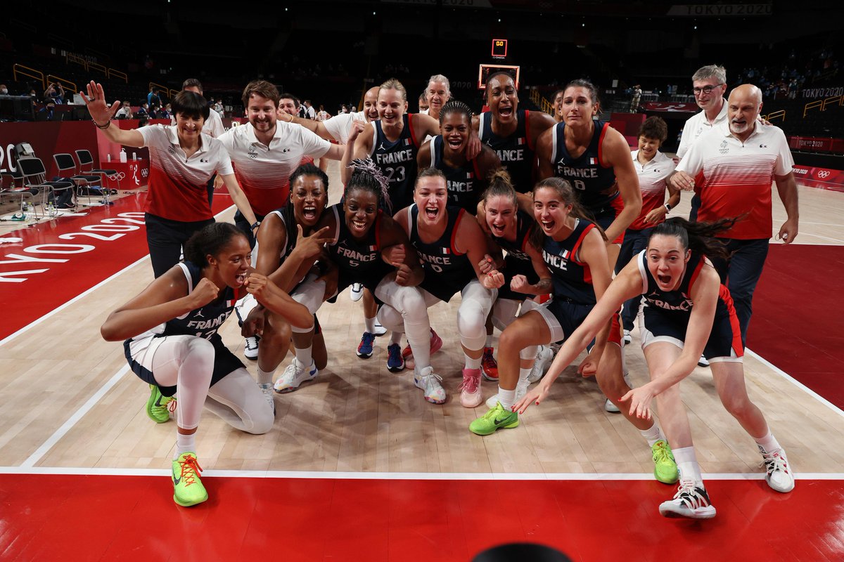 #Tokyo2020 en français (@tokyo2020fr) on Twitter photo Mais quelle journée pour la France ! 🤯
🇨🇵 Équipe masculine - Handball 🥇
🇨🇵 Équipe masculine - Volleyball 🥇
🇨🇵 Équipe masculine - Basket 🥈
🇨🇵 Équipe féminine - Basket 🥉
👉 Bilan des médailles françaises : oly.ch/3xwub5M
<a href="/EquipeFRA/">Equipe France</a> | #Tokyo2020 Mais quelle journée pour la France ! 🤯
🇨🇵 Équipe masculine - Handball 🥇
🇨🇵 Équipe masculine - Volleyball 🥇
🇨🇵 Équipe masculine - Basket 🥈
🇨🇵 Équipe féminine - Basket 🥉
👉 Bilan des médailles françaises : oly.ch/3xwub5M
<a href="/EquipeFRA/">Equipe France</a> | #Tokyo2020