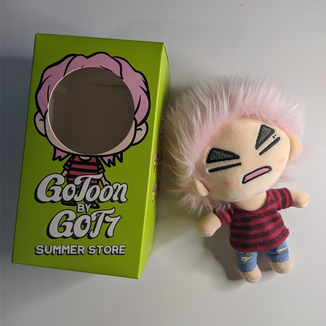 naiillover's tweet photo. VENDO JAYB GOTOON SUMMER STORE DOLL 
- 250 + FRETE
-  ENVIO BRINDE
-  PAGAMENTO PIX OU PICPAY
-  POSSO FAZER PELA SHP

#jayb #jaebum #jaebeom #jbgot7 #got7 #got7collection #photocards #gotoon #doll #summerstore
https://t.co/v5ph638ZkS https://t.co/YCF1dSHp2c