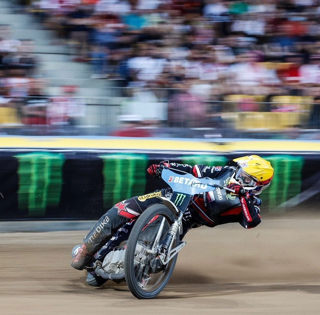 rturito46's tweet photo. Kibicujemy wiadomo #magic71 🤘
#LublinSGP 🇵🇱 tylko te starty 🤦♂️🤦♂️ https://t.co/lAzfqSKQRv