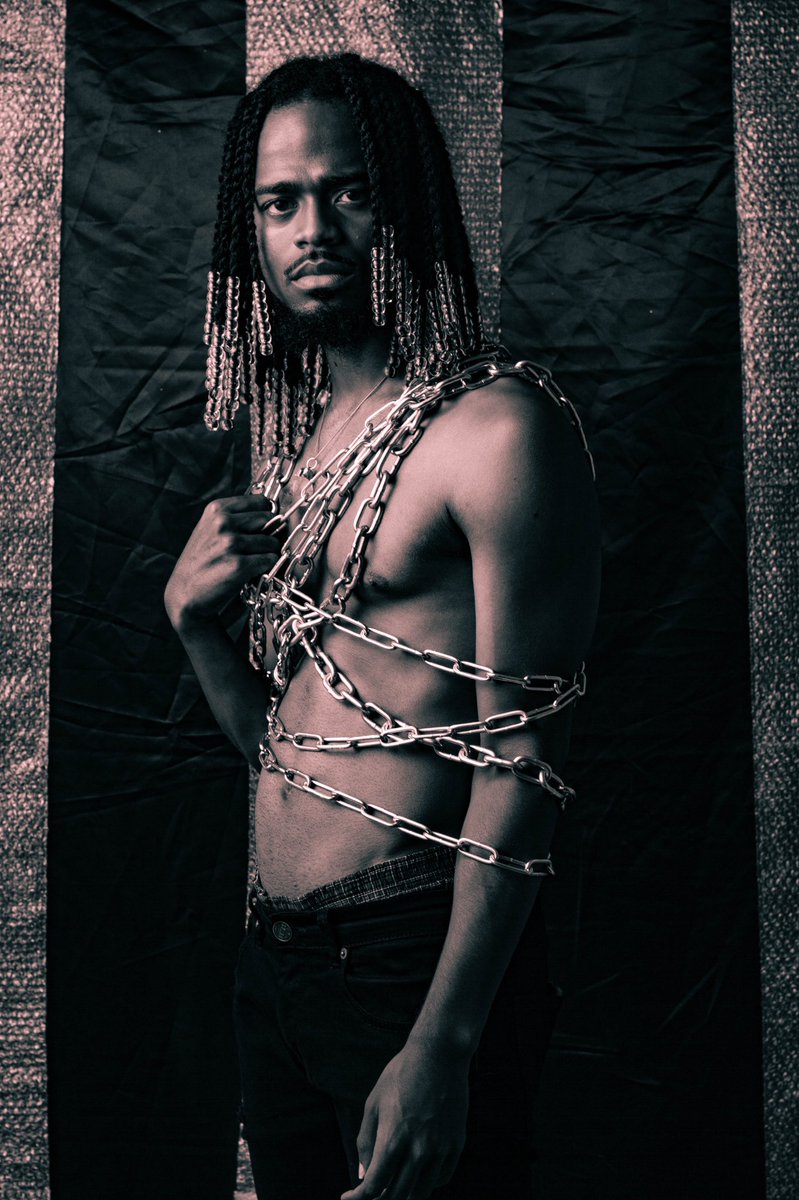 kevreal_'s tweet photo. “Break-Free” ⛓ #merchgod https://t.co/yXUcX0kFsP