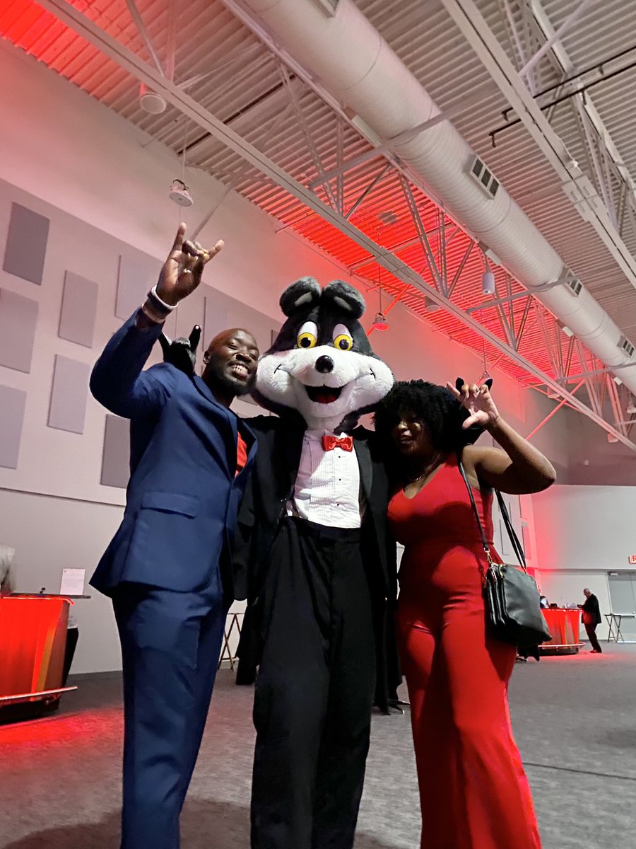 Abdul_Hodge's tweet photo. Enjoyed a great time at the 2021 “Calling All Coyotes” Event. Thank you Coyote Nation for your endless support‼️ #GoYotes https://t.co/PxVWg1vx2r