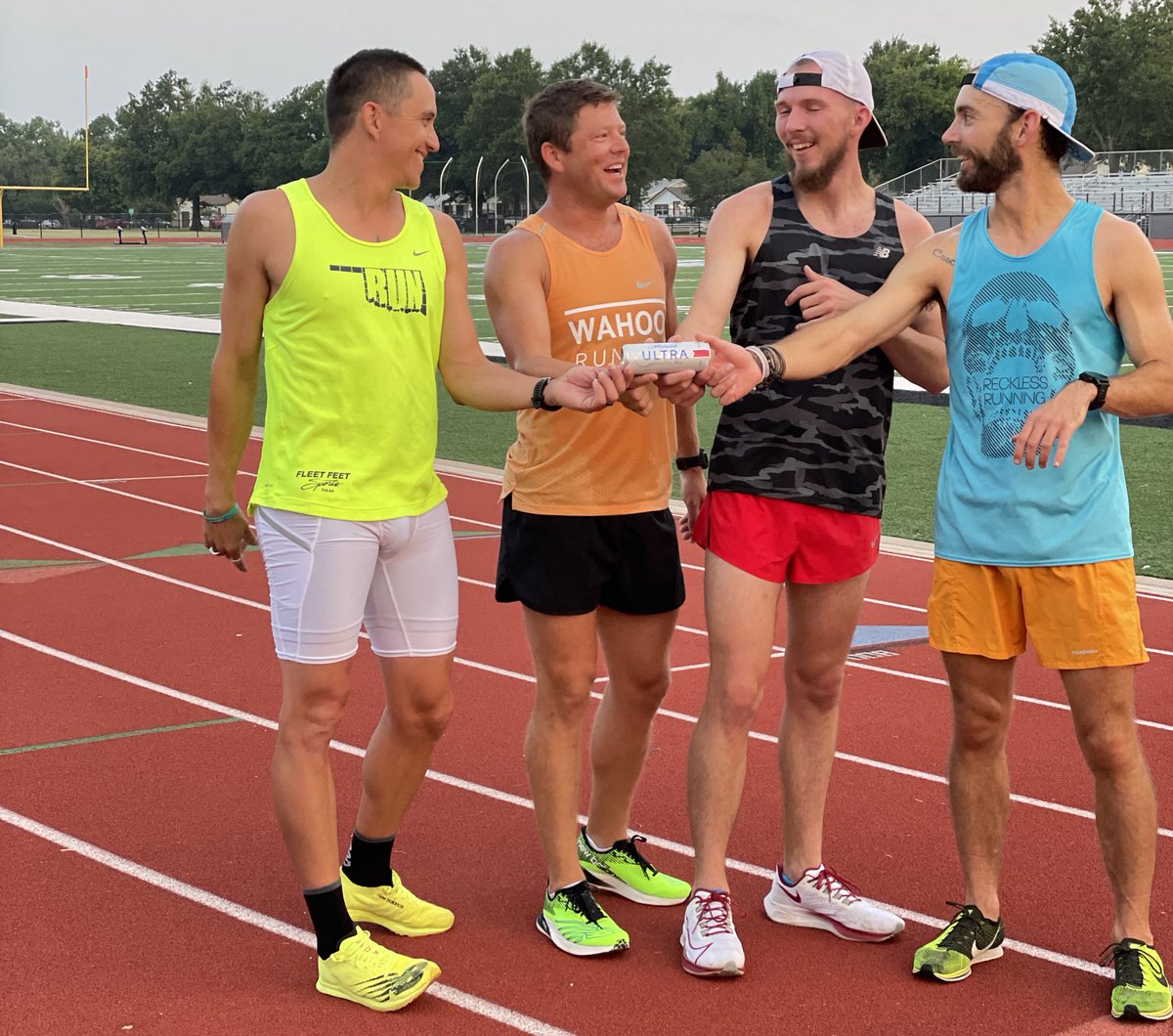 WahooRunning's tweet photo. We had a few athletes play along & race the @runinrabbit #PRChallenge 4 x 1 mile relay. Take note of the @MichelobULTRA beer baton. 🤣These dudes flew. It was fun being behind the 📸! #thisiswahoo https://t.co/WC1T2suKw4