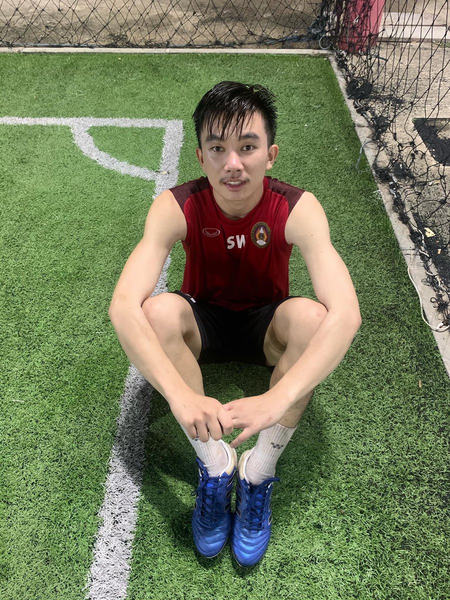 ZeedFootball's tweet photo. นักบอลตี๋หล่อ 😊 #นักบอล #นักบอลหล่อ https://t.co/5cxchgbPGO