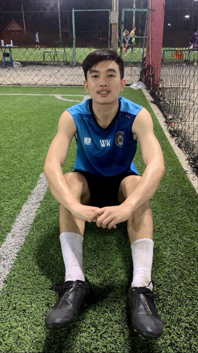ZeedFootball's tweet photo. นักบอลตี๋หล่อ 😊 #นักบอล #นักบอลหล่อ https://t.co/5cxchgbPGO