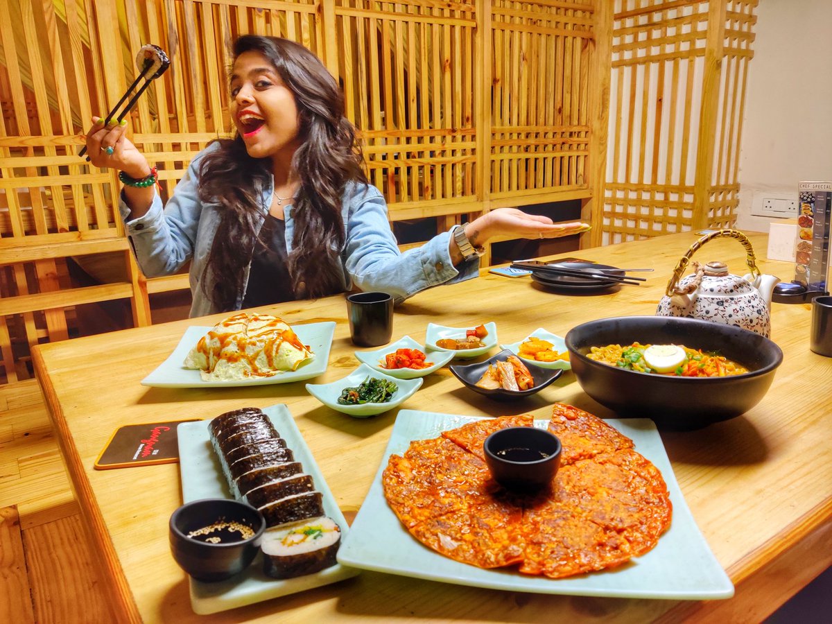 arpitanarayan_'s tweet photo. If u have known me for a long time ...you know I love Korean food
@gangnamkorean 
annyeong chingu😋
@kto_india 
#trykfoodinindia 
#koreanfoodlover #koreanramyun #koreancuisine #koreanfoodindia #koreanramen #koreanfood #koreansnack #kimchi #kimchifriedrice #omurice #kimbap https://t.co/BgZTYhS3Nx