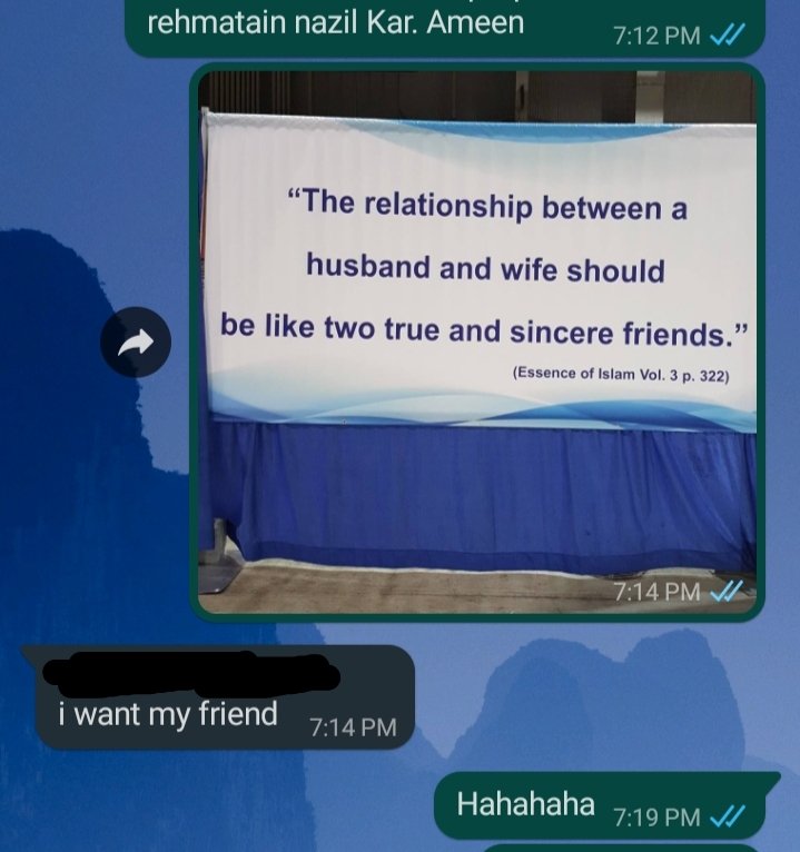 unkindredMuslim's tweet photo. I shared this pic in our siblings WhatsApp group and my younger brother replied very smartly conveying his message. Took me a sec to understand 😂😁
#JalsaBlessings #JalsaSalanaUK2021 https://t.co/g4VzjpNpCe