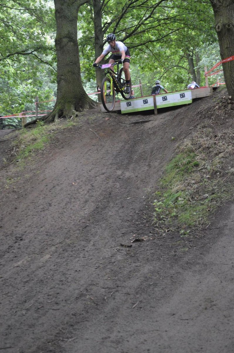 sharpready's tweet image. #SharpReady #atlete @TaillieuEvelien werd vorig weekend knap 6/18 #MTB #fortvankessel 💪👍