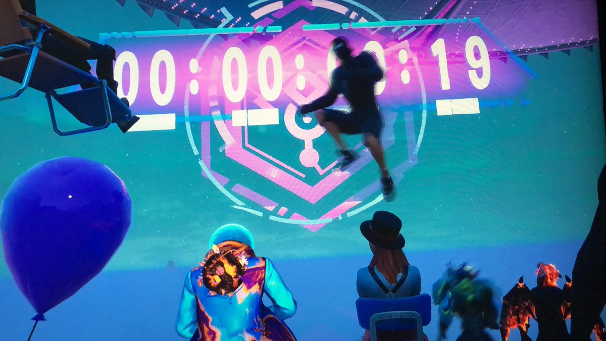 DerpsMcMayo's tweet photo. Waiting patiently to dance in Ariana Grande’s coochie in #Fortnite https://t.co/v3EeIZMzzZ