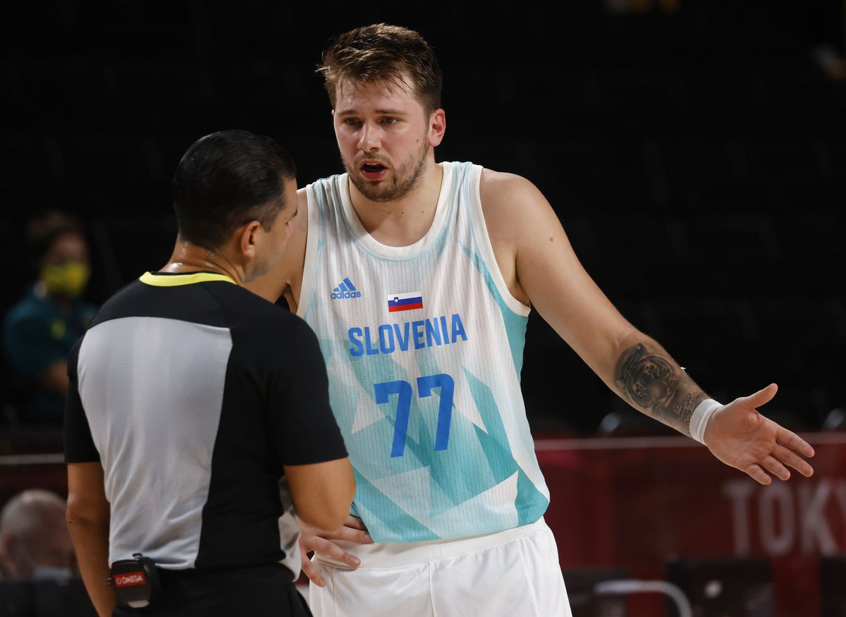 #Tokyo2020 views... 

🥇U.S. vs. 🥈France
📸: bit.ly/3yrUATs 

🥉 Australia vs. Slovenia
📸: bit.ly/3lGtDI5

Photos: <a href="/vernonbryant/">Vernon Bryant</a> / <a href="/DallasNewsPhoto/">The Dallas Morning News Photo/Video</a>