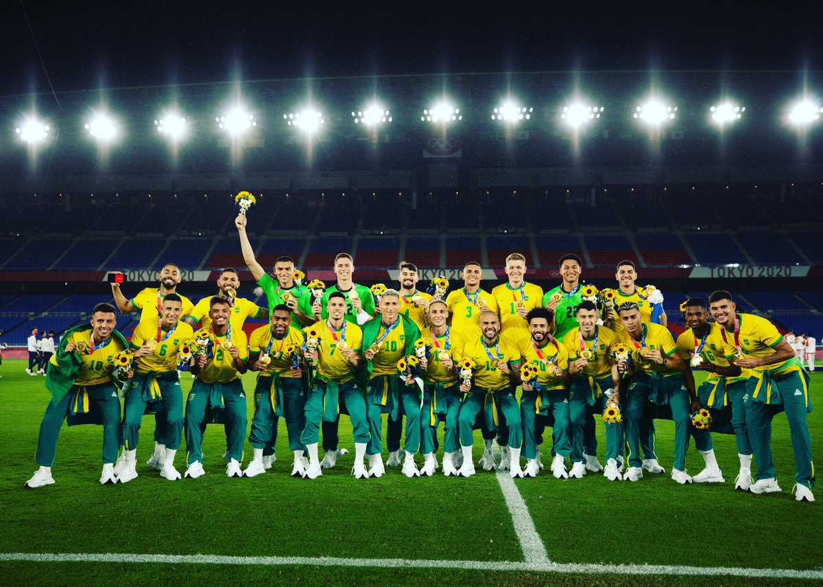 6Abner's tweet photo. Que grupo, que honra 🥇🇧🇷 https://t.co/tww892ruva